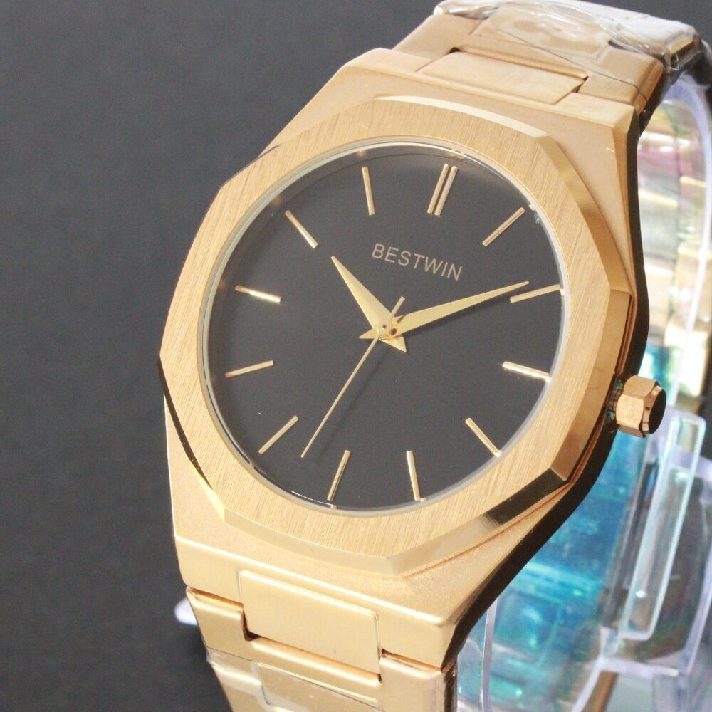 Men's Sports Watch Integrated Bracelet Gold Tone Quartz 41.5mm - Picture 7 of 13